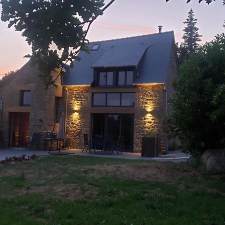 Maison D'Hote Avec Sauna Et Jacuzzi A La Campagne Les Portes du Coglais Esterno foto