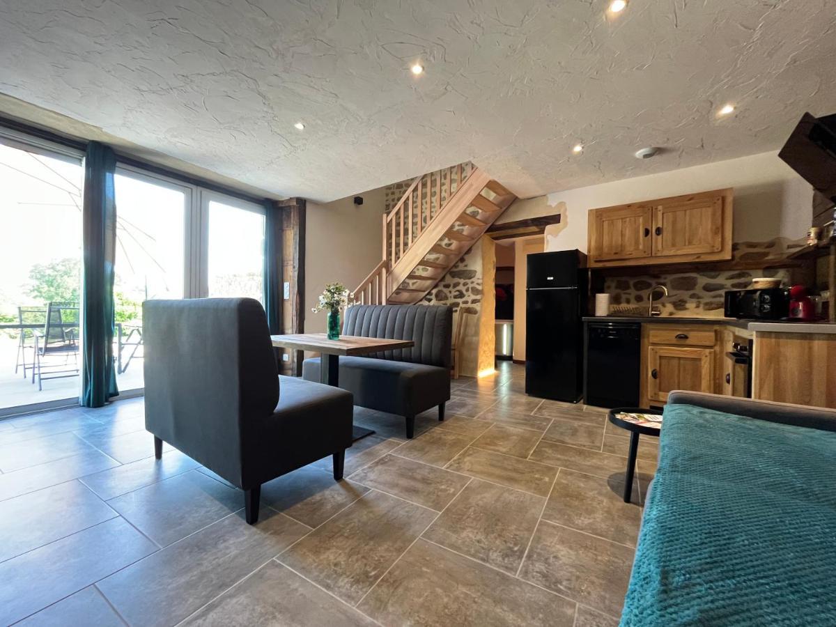 Maison D'Hote Avec Sauna Et Jacuzzi A La Campagne Les Portes du Coglais Esterno foto
