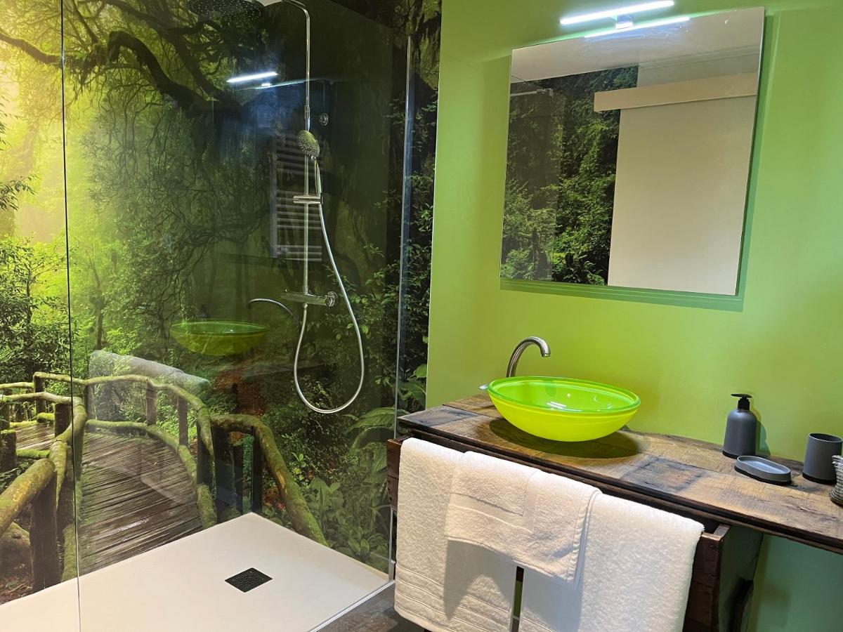 Maison D'Hote Avec Sauna Et Jacuzzi A La Campagne Les Portes du Coglais Esterno foto