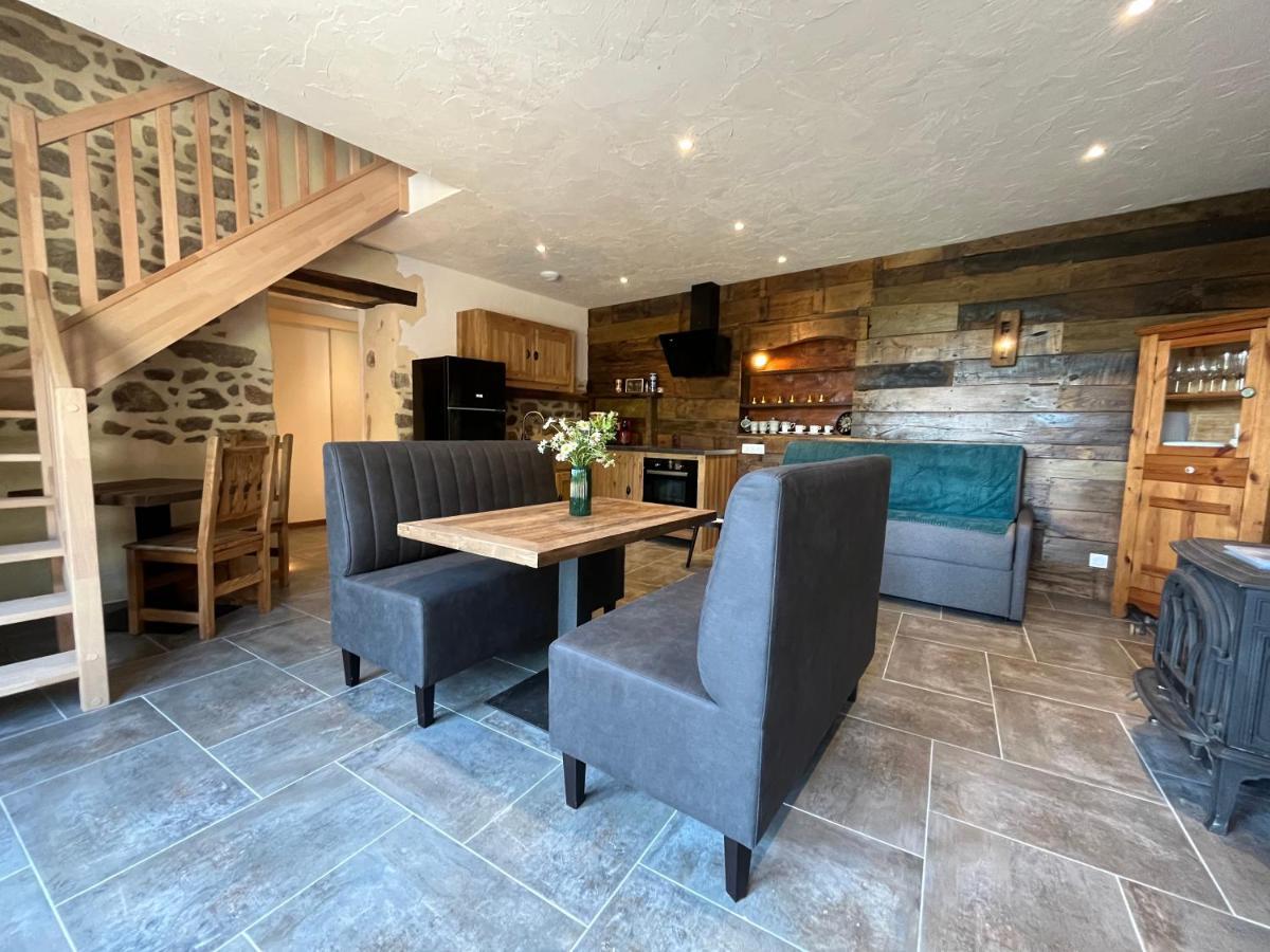 Maison D'Hote Avec Sauna Et Jacuzzi A La Campagne Les Portes du Coglais Esterno foto