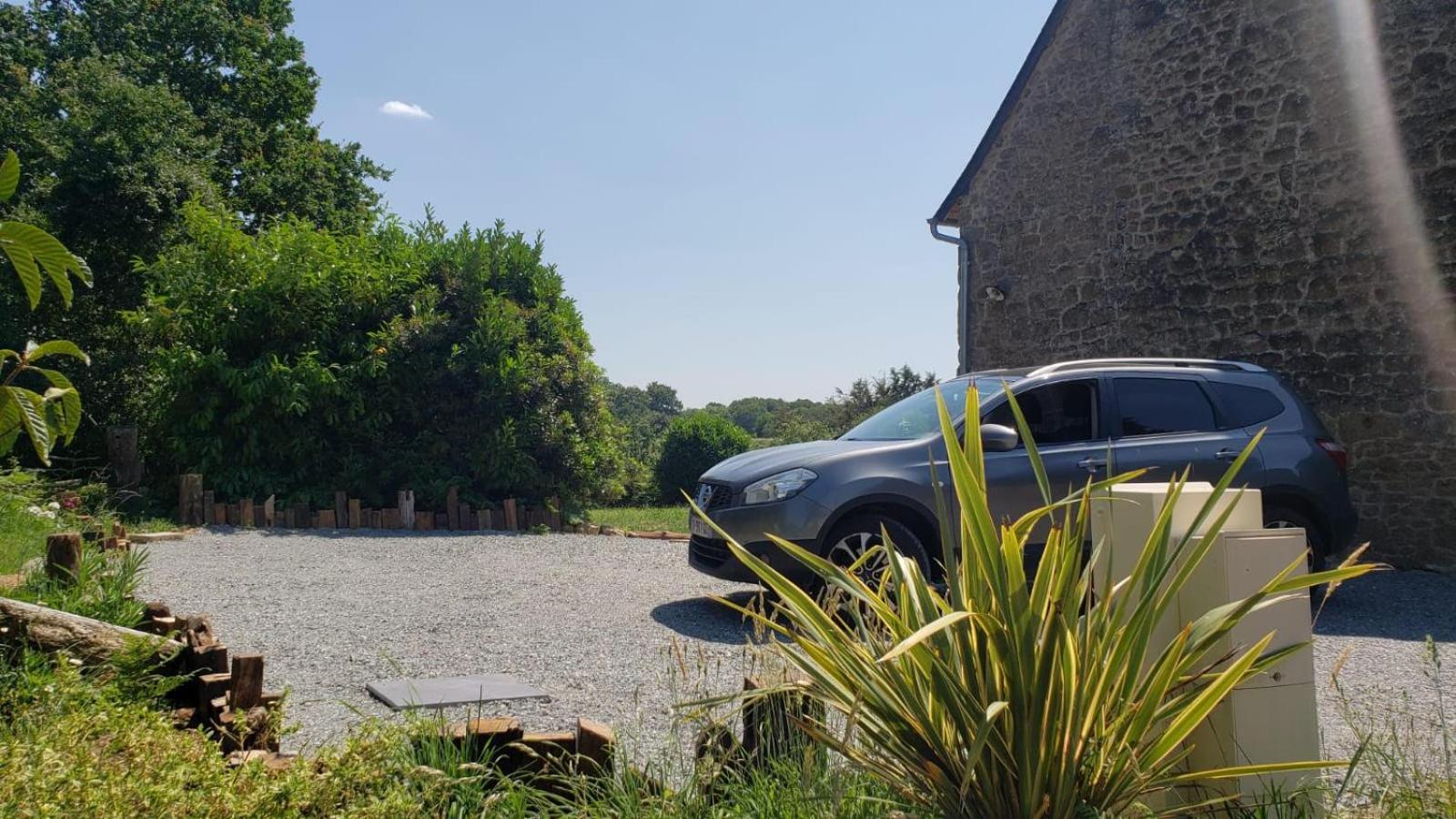 Maison D'Hote Avec Sauna Et Jacuzzi A La Campagne Les Portes du Coglais Esterno foto